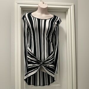 Inc International Concepts Black & White long Sleeve Knee